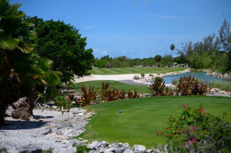 13-tee-and-fairway-1024x682