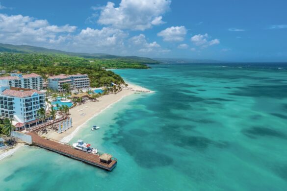 Travel Advisor Asset-SDR-Drone-Resort