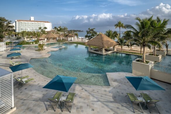 Travel Advisor Asset-SDR-Pool-East-Pool