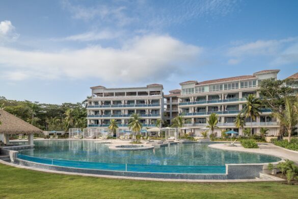 Travel Advisor Asset-SDR-Pool-West-Pool-1
