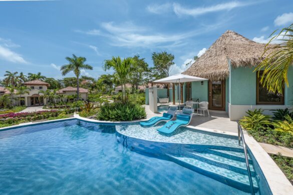 Travel Advisor Asset-SDR-Room-RSUP-Swim-up-Pool