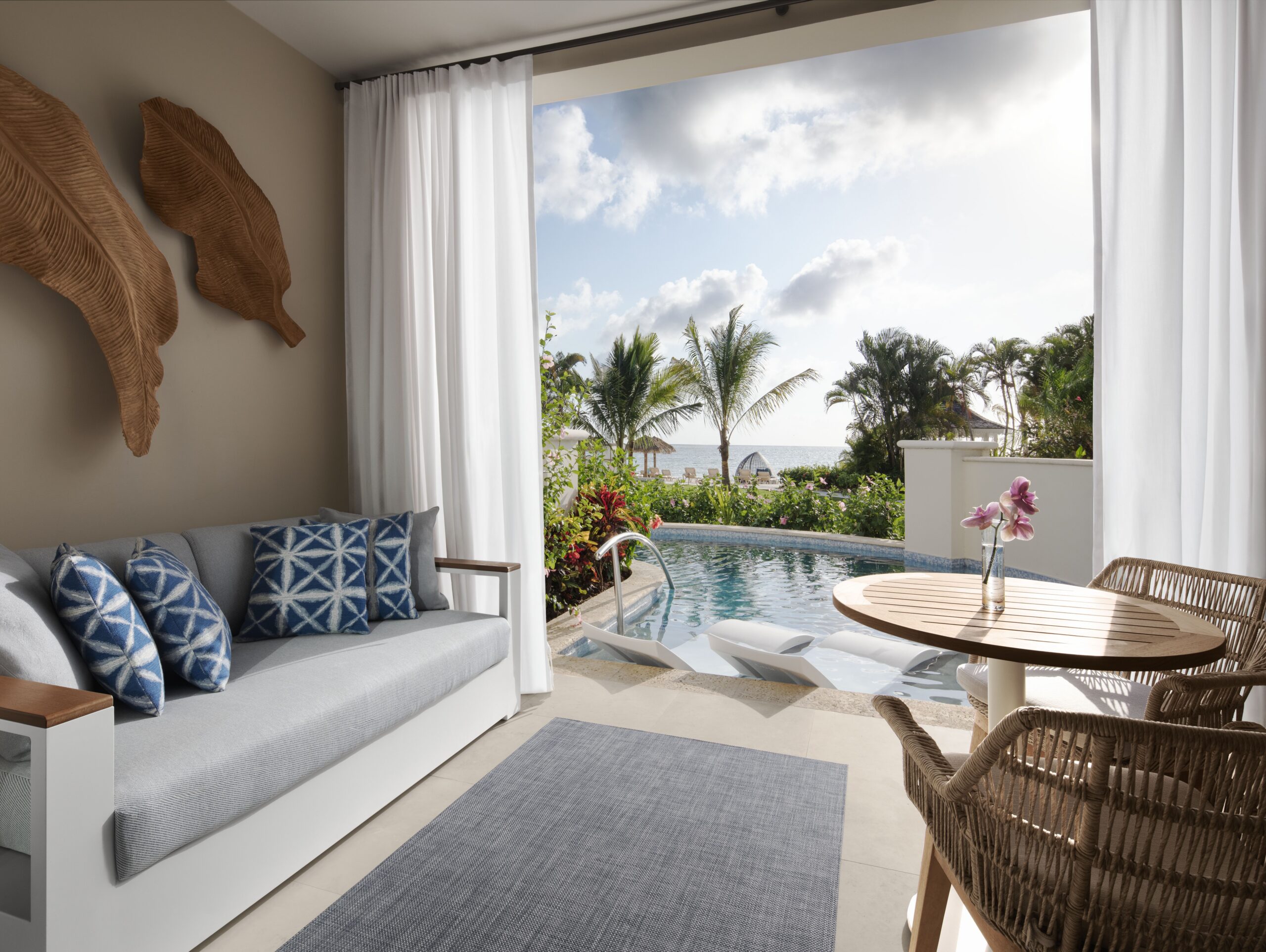 Bamboo Grove Swim-up Club Suite steps from Seven Mile Beach at Sandals Negril, a last-minute all-inclusive discount in Jamaica