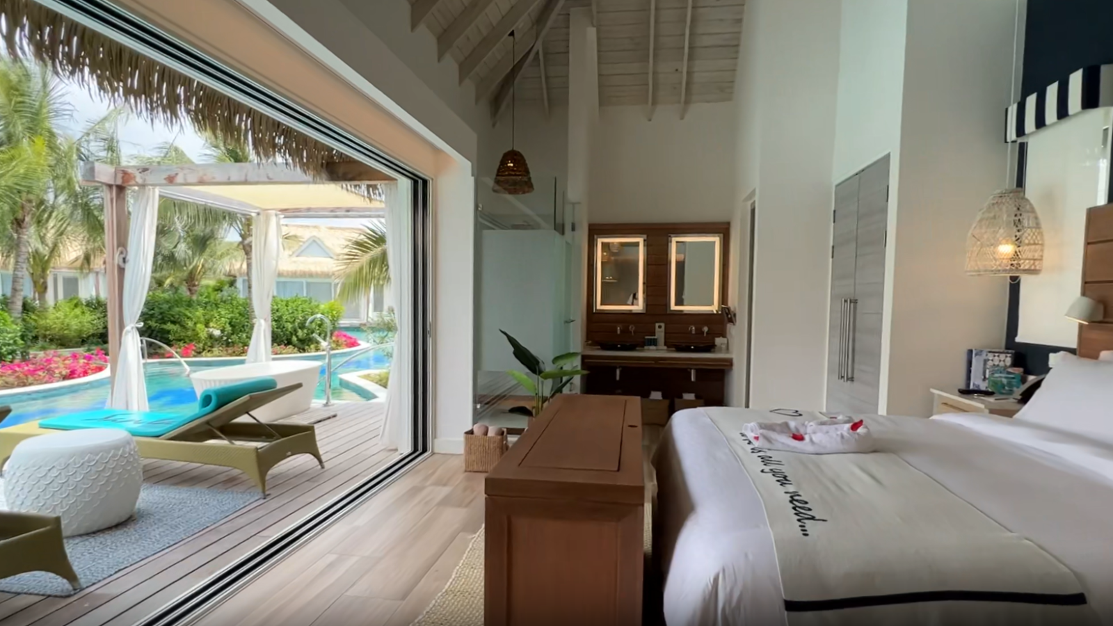 sandals-royal-curacao-kurason-poolside-butler-bungalow-bedroom-patio-pool.jpg