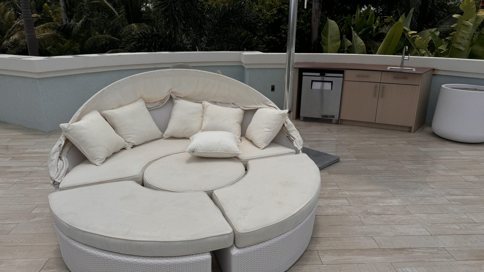 Round daybed on the rooftop deck of the Coyaba Sky Villa Rondoval Butler Suite (SKYV) at Sandals Dunn's River