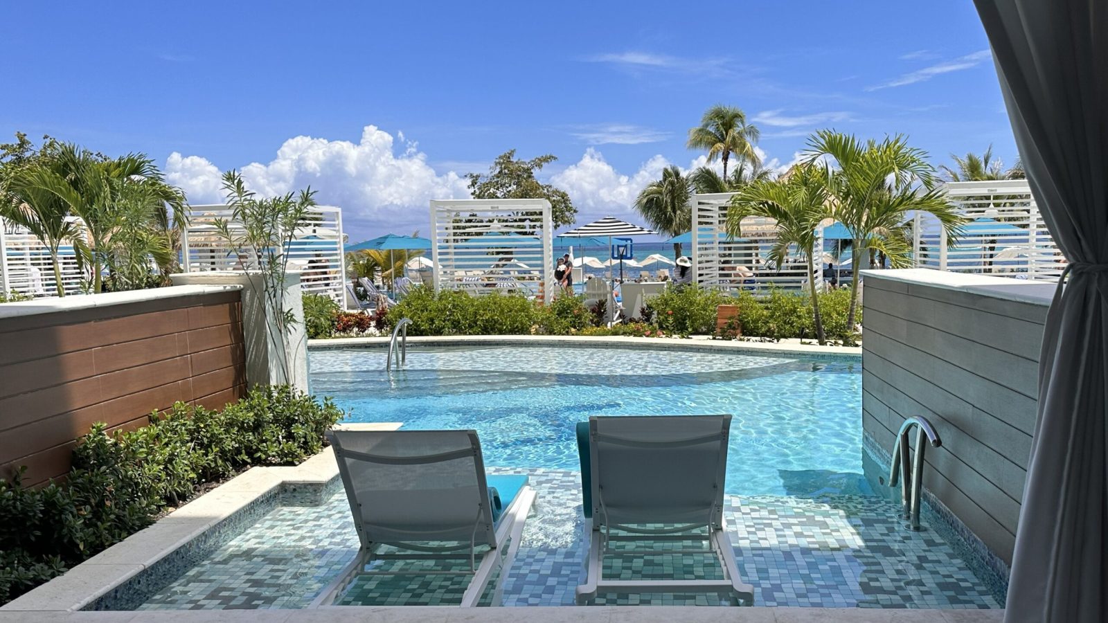 sandals-dunns-river-tufa-terrace-swim-up-butler-suite-patio-pool