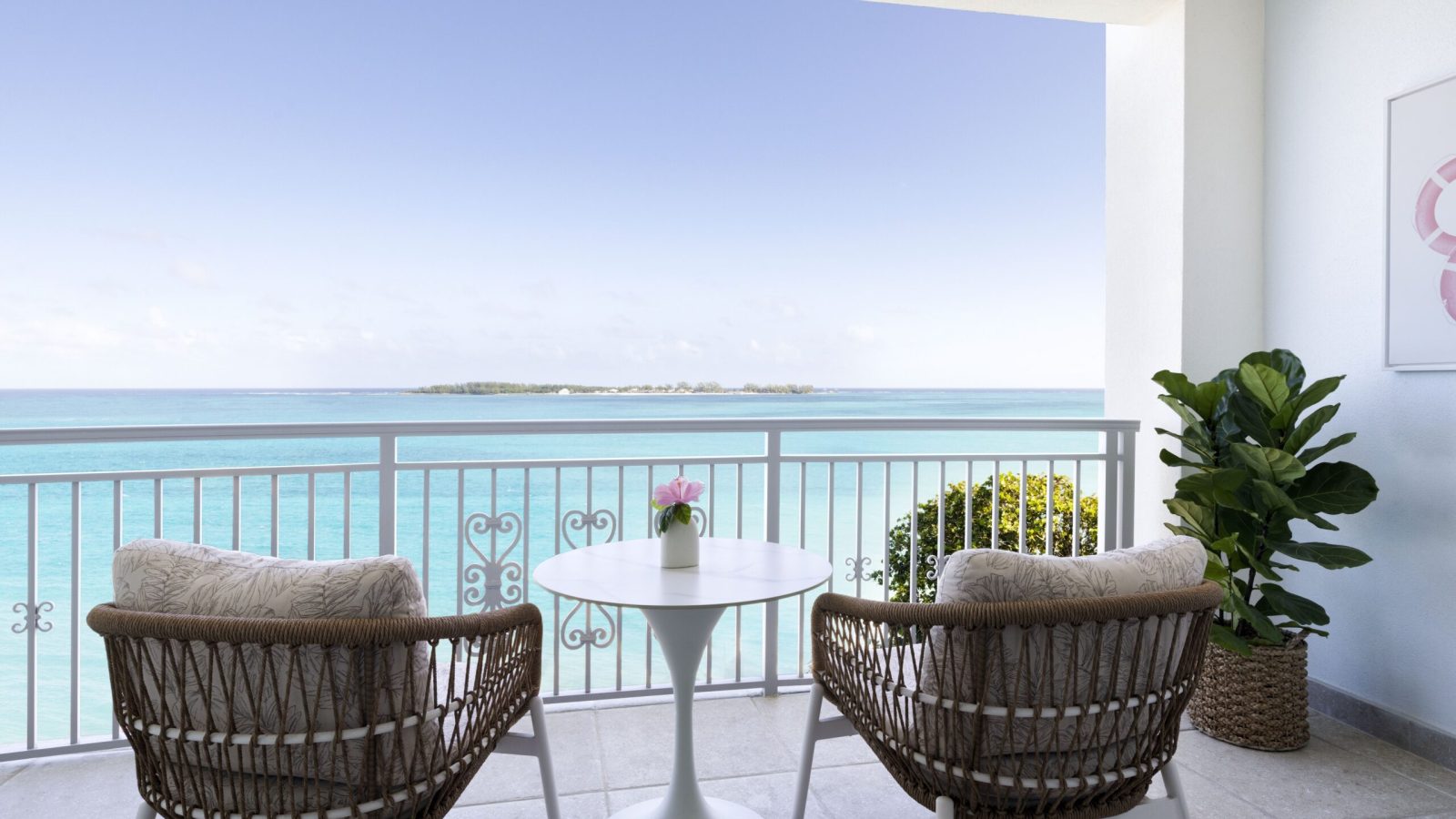 sandals-royal-bahamian-east-bay-beachfront-club-level-room-bc-balcony-ocean-view-scaled.jpg