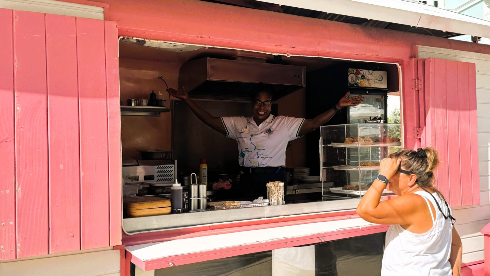 sandals-royal-bahamian-sweet-and-tings-food-truck